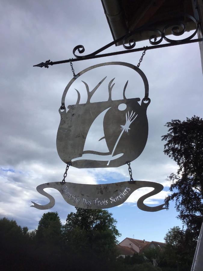 Domaine Des Trois Sorciers Bed & Breakfast Bouxwiller  Exterior photo